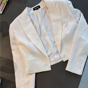 Express Women's Cream Cropped Blazer